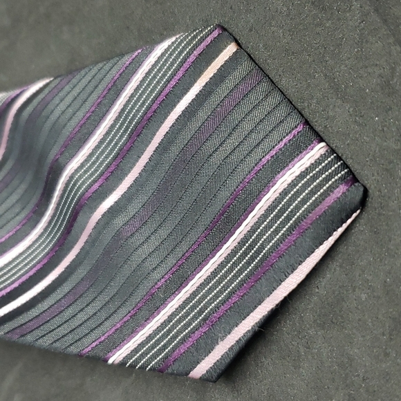 Ohrbach's striped tie - Picture 2 of 4
